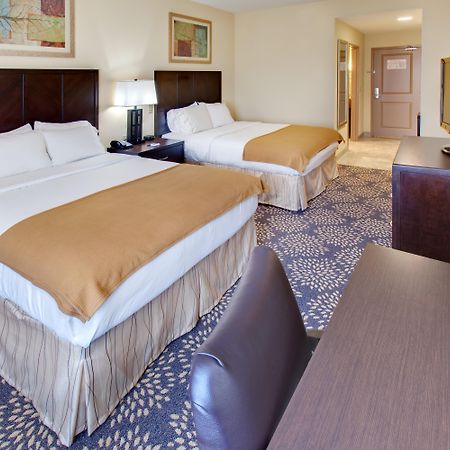 Holiday Inn Express Hotel & Suites Grand Island By Ihg Quarto foto