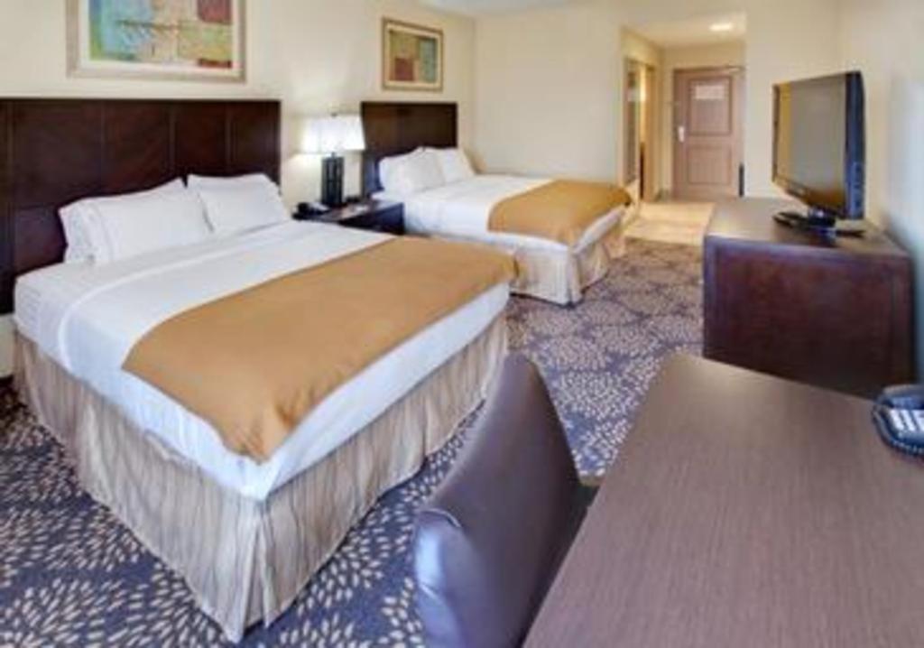 Holiday Inn Express Hotel & Suites Grand Island By Ihg Exterior foto