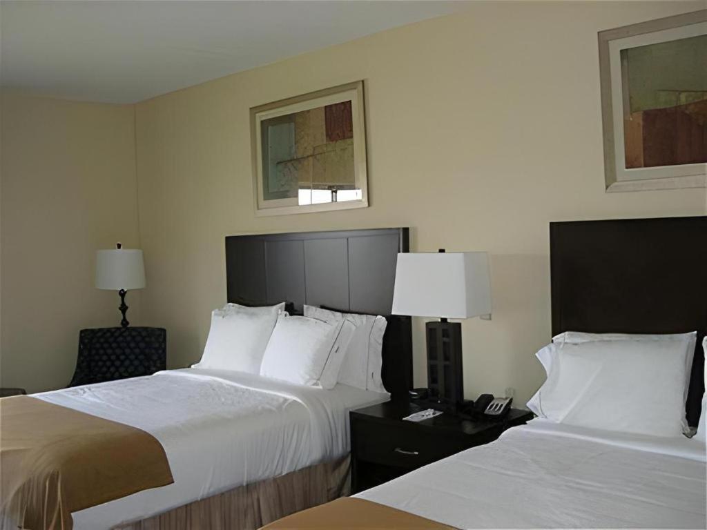 Holiday Inn Express Hotel & Suites Grand Island By Ihg Exterior foto