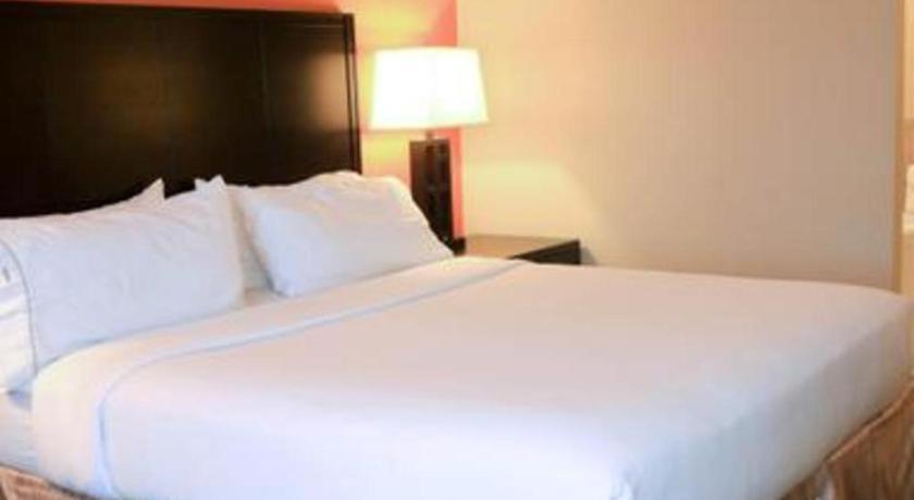 Holiday Inn Express Hotel & Suites Grand Island By Ihg Exterior foto